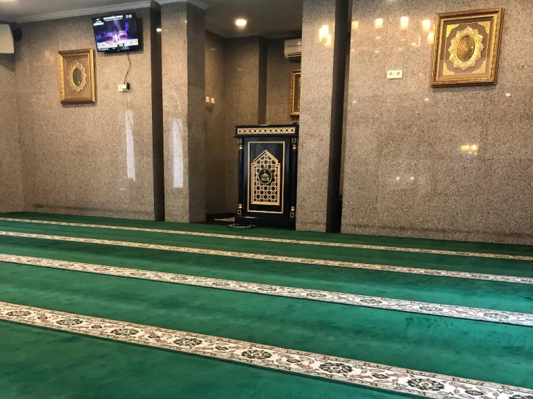 Sejarah Dan Makna Karpet Masjid
