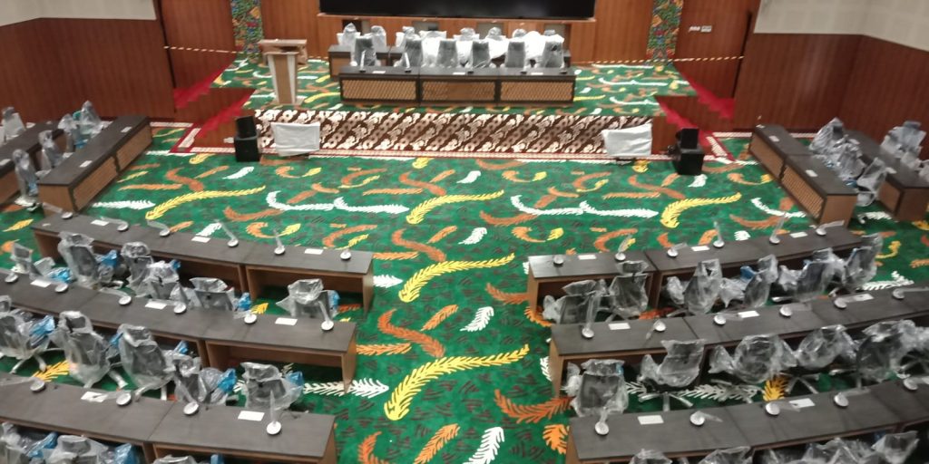 karpet custom dprd pamekasan