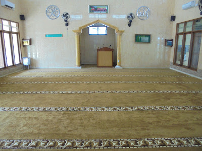 Pemasangan Karpet Masjid Di Kudus
