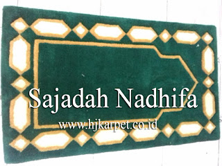 Penggunaan Sajadah dalam Sholat